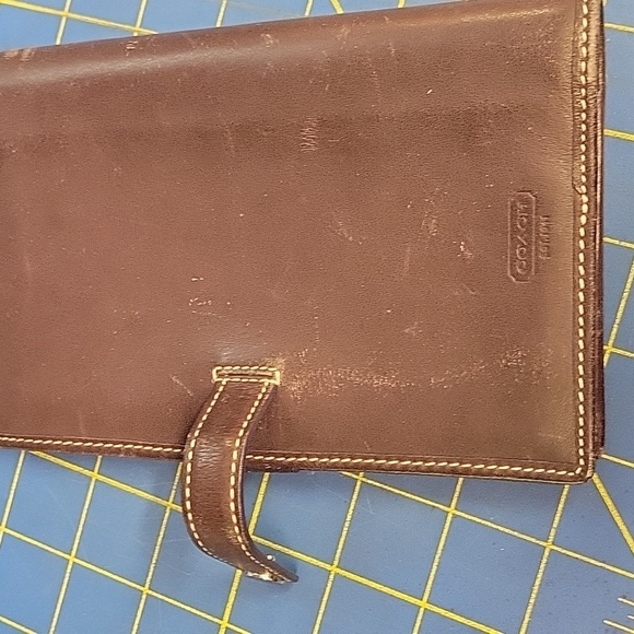Coach Brown Leather 7" x 4.5" Wallet Snap Clousure - Picture 5 of 11